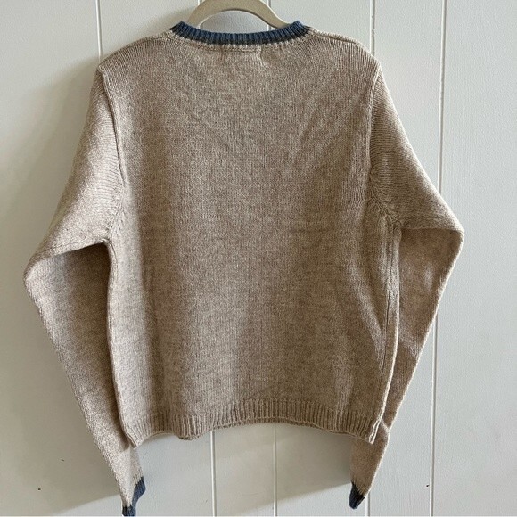 Shetland Wool V-neck Sweater - Picture 5 of 8